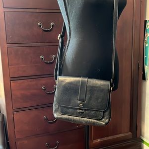 Fossil crossbody with messenger flap